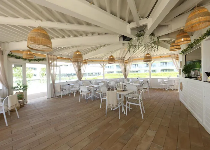 Casablanca B012-parking Basen Silownia Bawialnia W Cenie -polanki Aqua-holiday Kołobrzeg